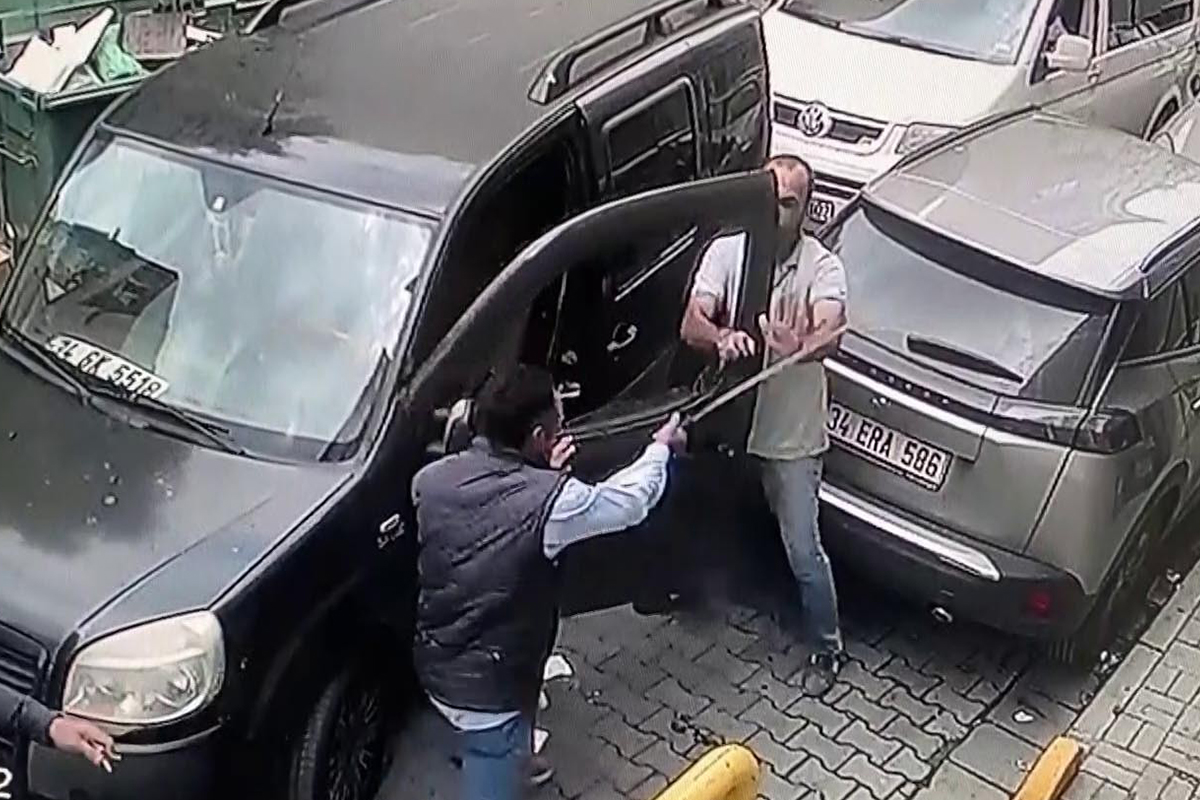 SÜRÜCÜYE DÖNER BIÇAĞIYLA SALDIRAN KAĞIT TOPLAYICISI TUTUKLANDI