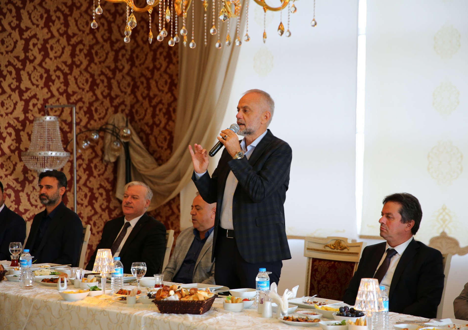 BAŞKAN POYRAZ DİN GÖREVLİLERİNİ AĞIRLADI