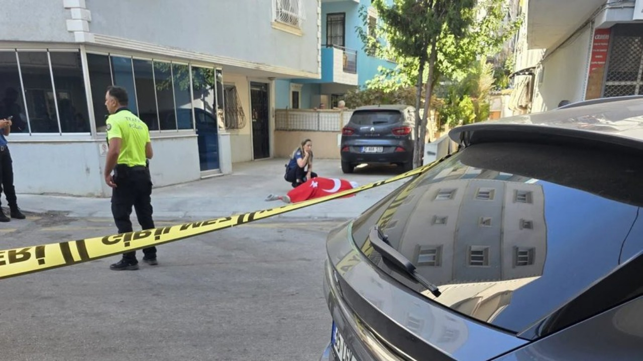 İzmir’de polis karakoluna pompalı tüfekle saldırı! 2 polisimiz şehit oldu
