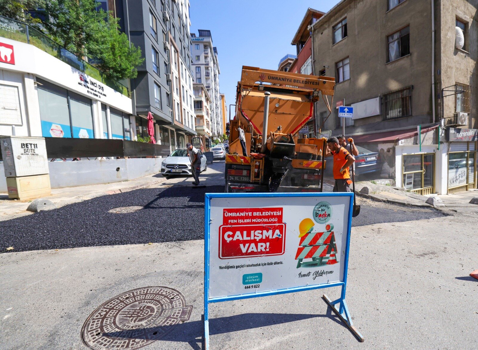 Vatandaşlara daha rahat ulaşım: Ümraniye’de yol çalışmaları hız kesmiyor