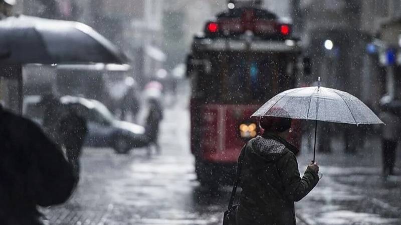 AKOM Uyardı: İstanbul’da Gök Gürültülü Sağanak Kapıda