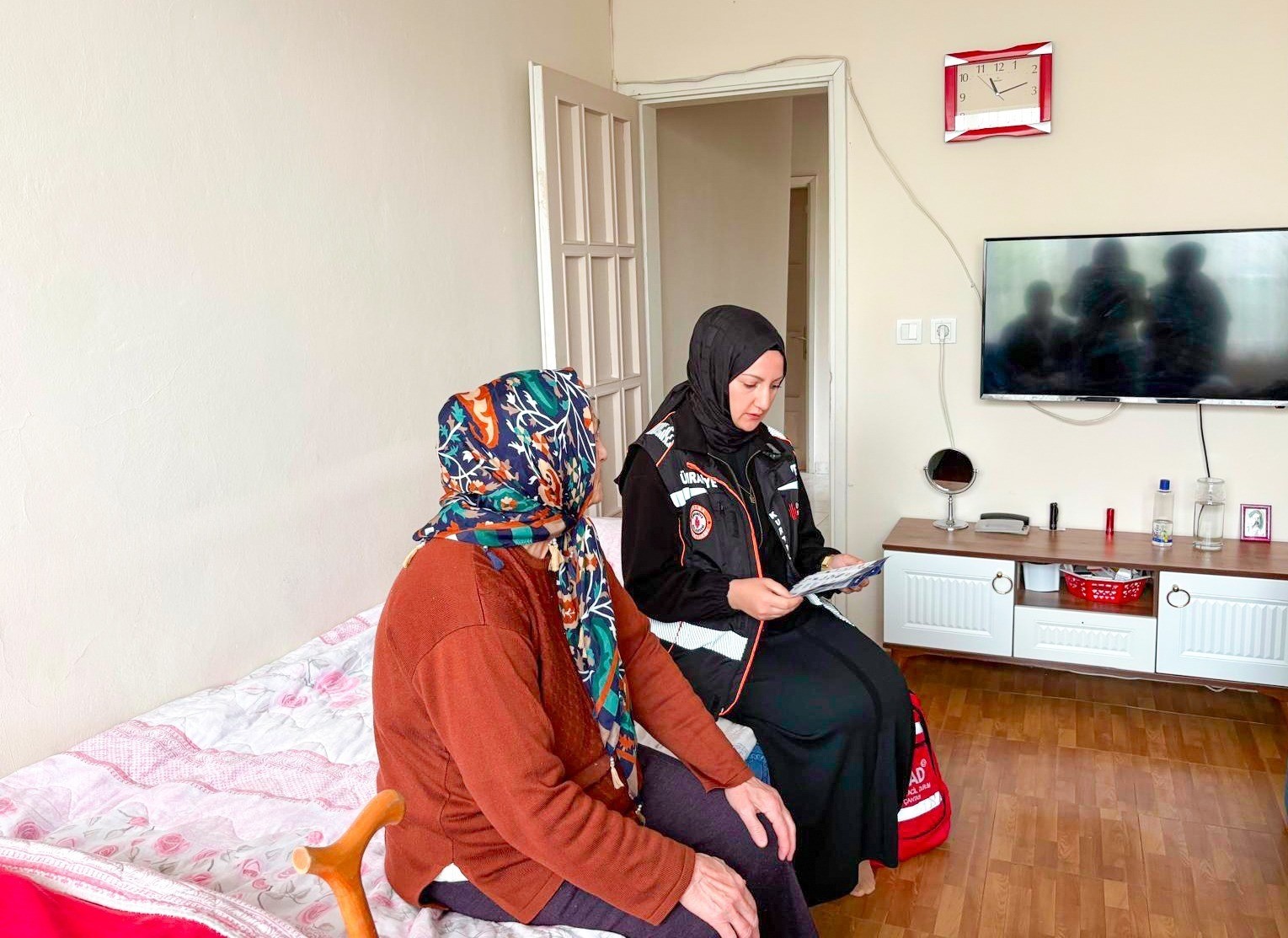 Ümraniye Belediyesi’nden yaşlılara yönelik “Evimde Güvendeyim” projesi