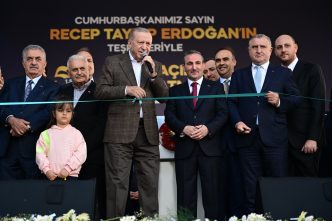 İstanbul’un Yükselen Değeri Sultanbeyli’de Tarihi Anlar! Cumhurbaşkanı Erdoğan Toplu Açılış ve Temel Atma Töreni’ne Katıldı
