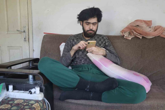 Asrın Felaketi Hayatını Değiştirdi: 23 Yaşındaki Barış Özbay 3 Yıldır Evden Çıkmıyor
