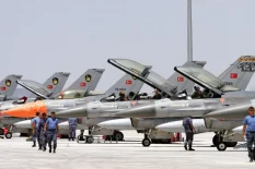 MSB duyurdu: Türkiye Kıbrıs’a Savaş Uçaklarını Gönderdi!