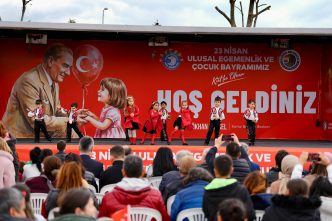 Kentin Dört Bir Yanı Şölen Alanına Dönüştü