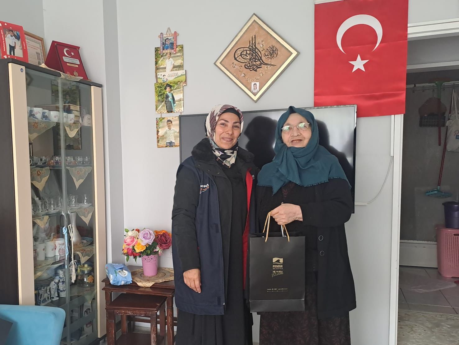 Pendik’te Şehit Annelerine Vefa Duygulandırdı