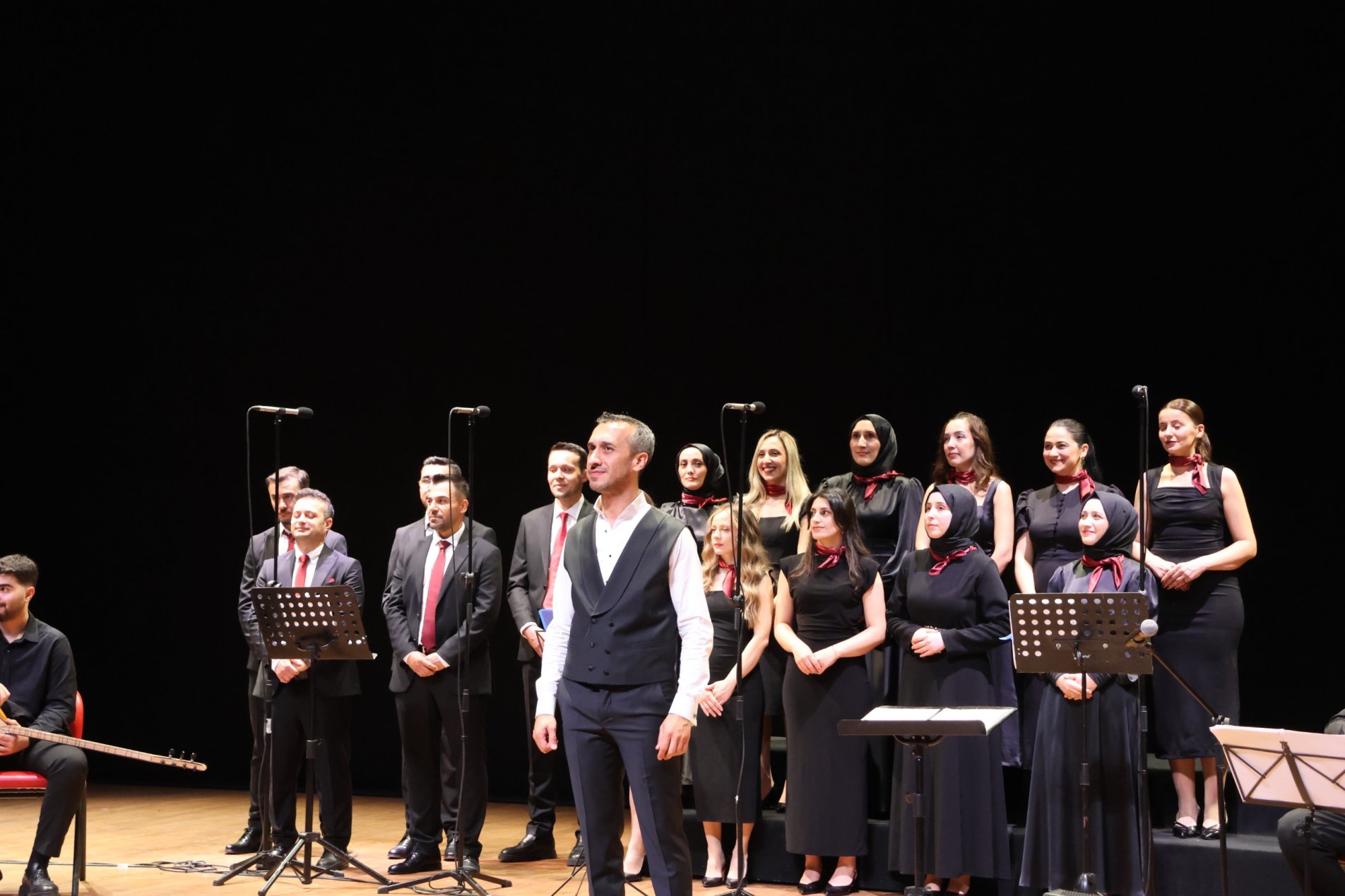 Sultanbeyli’de Öğretmenler Korosu’ndan Türk Halk Müziği Konseri