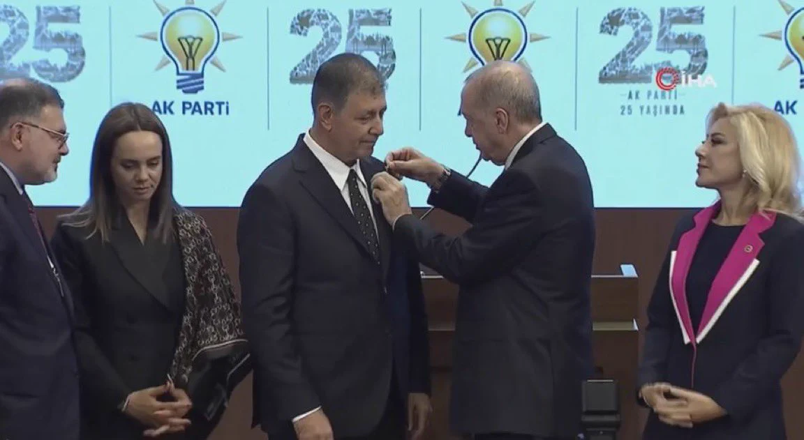 Son dakika! İzmir tarihte ilk kez AK Parti’ye geçti