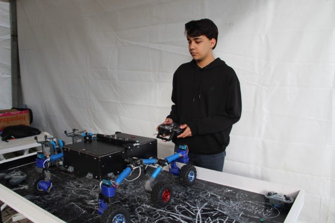 Kahramanmaraş depremini yaşadı, hayat kurtaracak robot geliştirdi