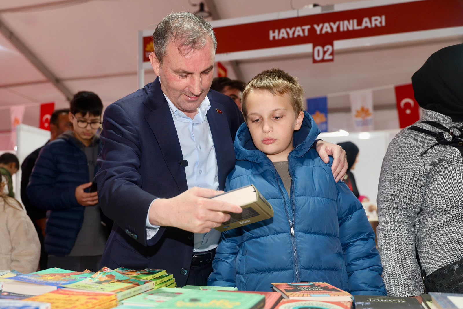 Sultanbeyli’de kitap şöleni 10. yılında da büyük ilgi gördü